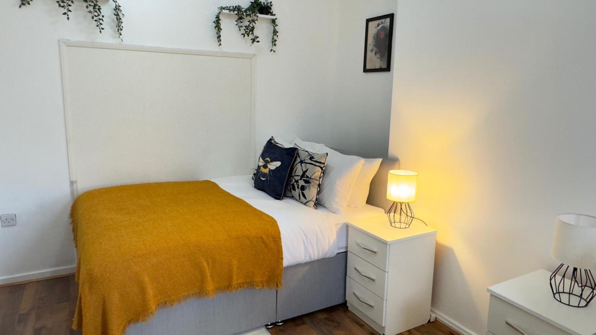 Apartment 1-Bed Apartment Sleeps 6 In The City Center
